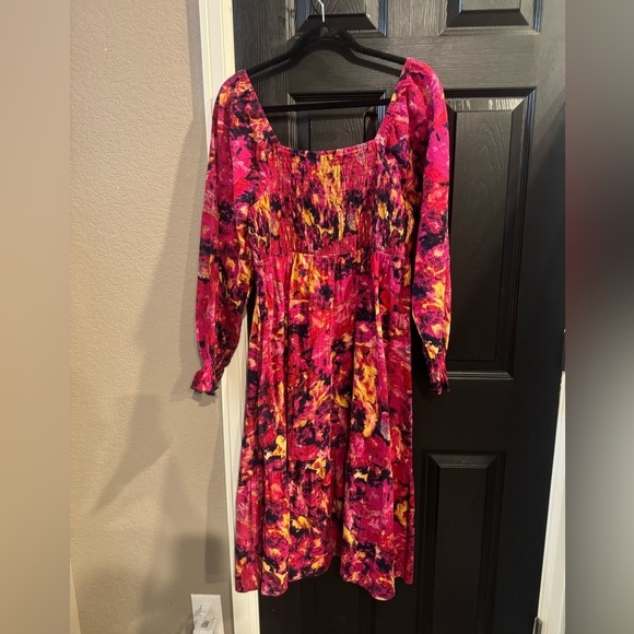 Vibrant Floral Long Sleeve Dress - Picture 2 of 4